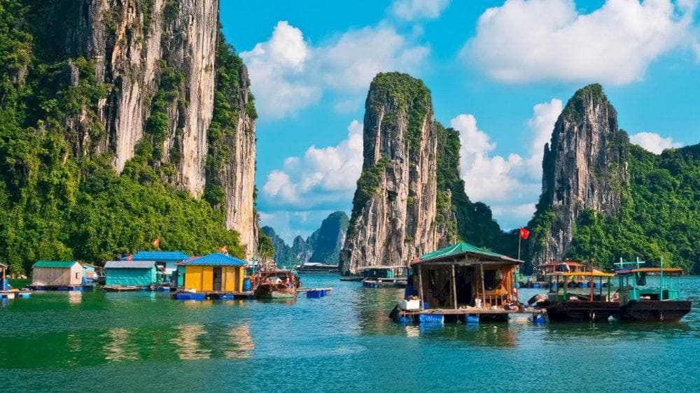 The weather in September is relatively favorable for exploring caves and enjoying water-based activities